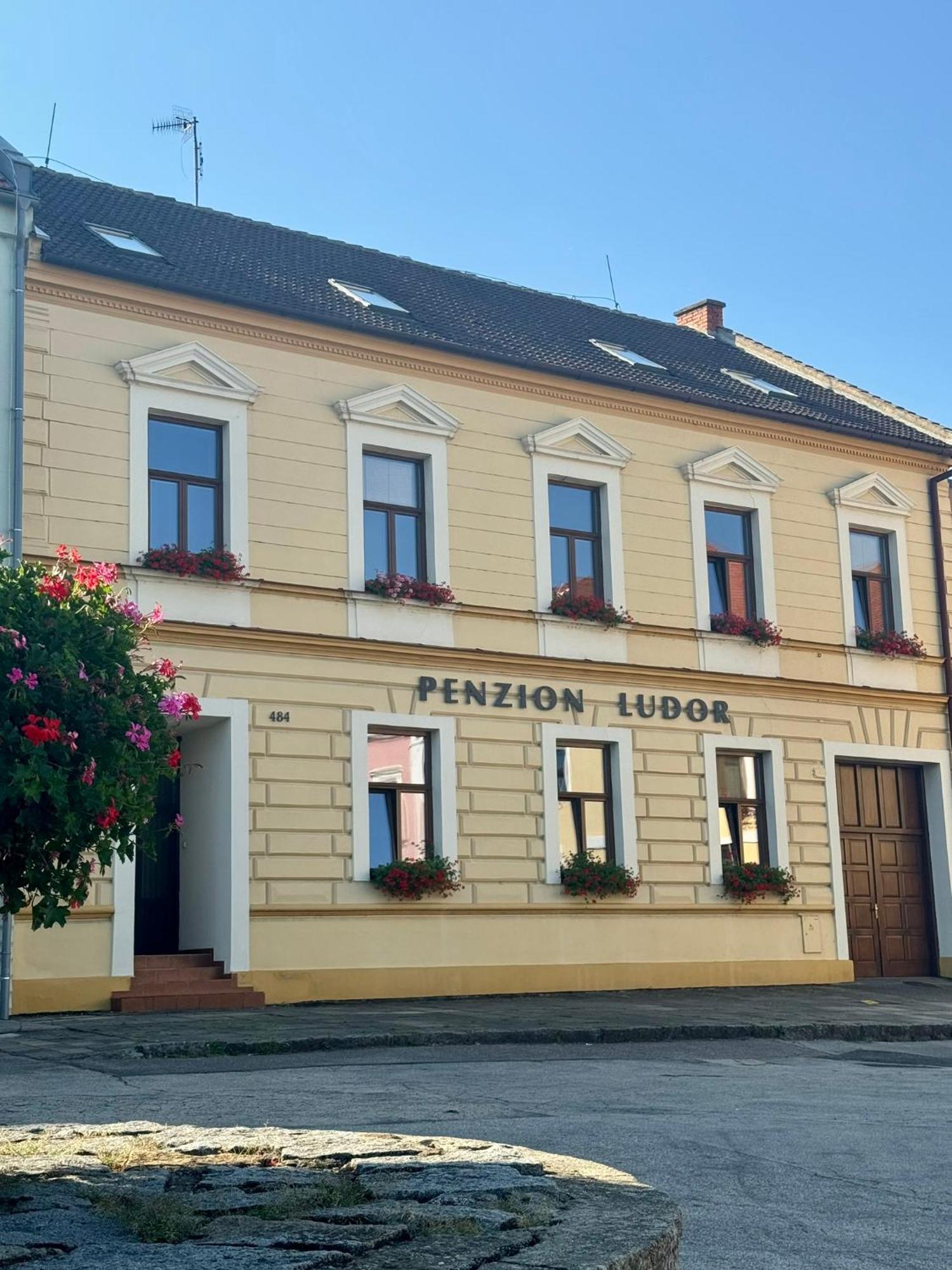 Penzion Ludor Strážnice Exterior foto